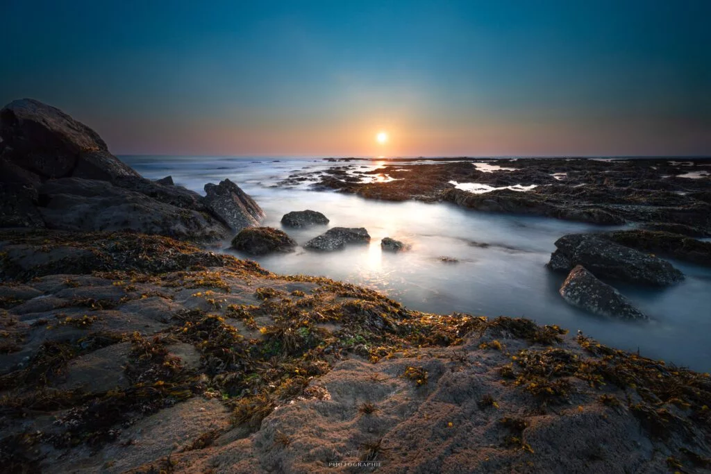 photographie de paysage photo paysage bord de mer - longue exposition - coucher de soleil Landscape photography