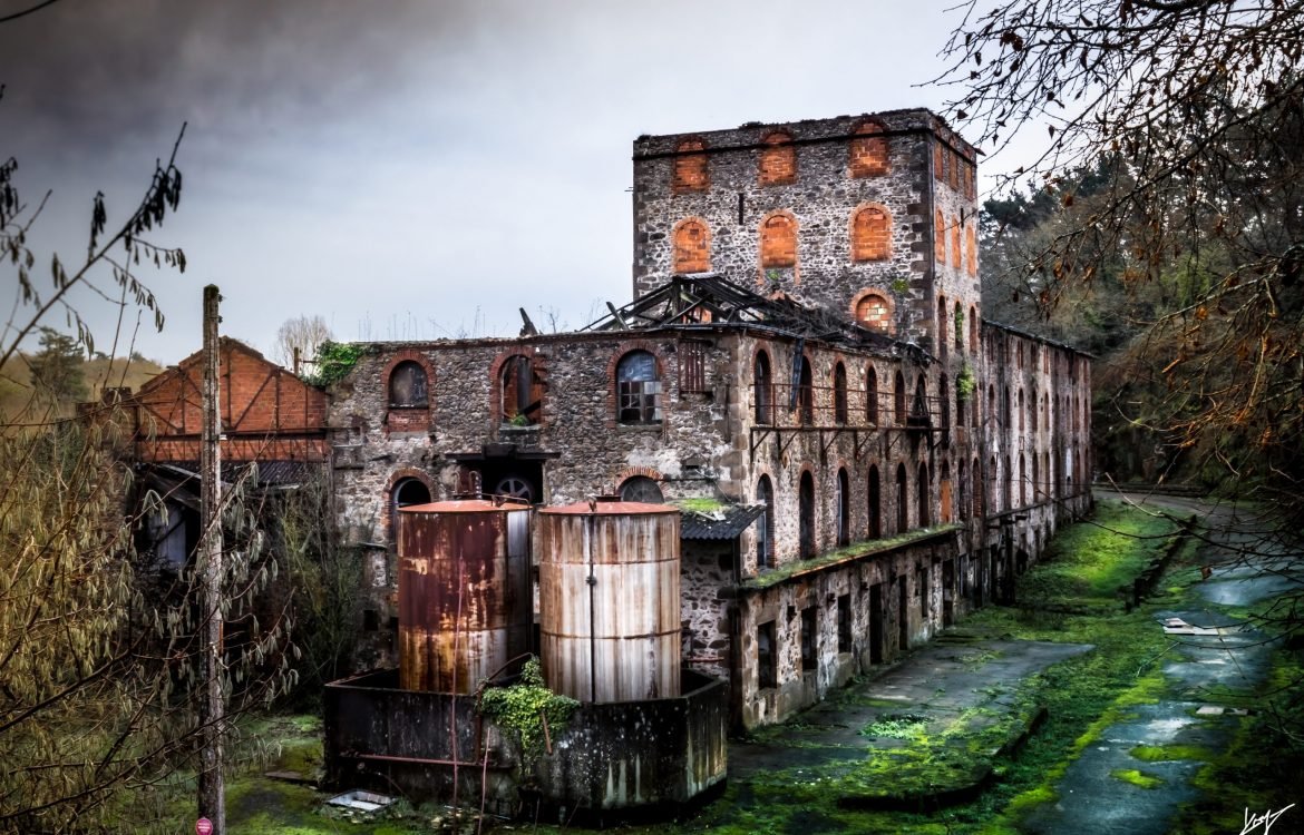 USINE ABANDONNÉE