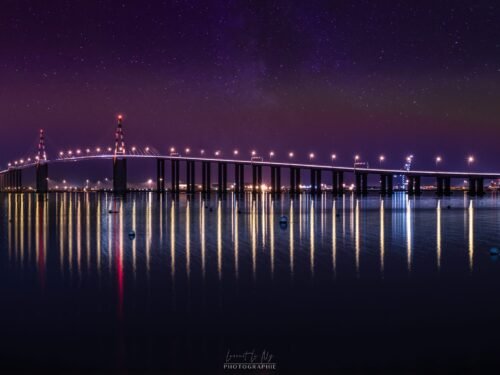 pont de saint Nazaire sous une nuit étoilée