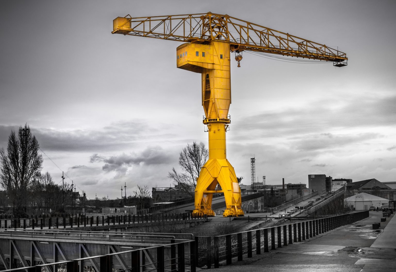 loire-atlantique grue titan jaune nantes Laurent Le Ny photographie